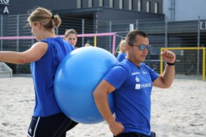 Athletiktrainer Michael Döring und Zuspielerin Femke Stoltenborg Foto SSC